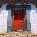 Entrance door into the middle yard of the temple