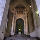 Entrata al Vaticano ... ma meglio restarne fuori