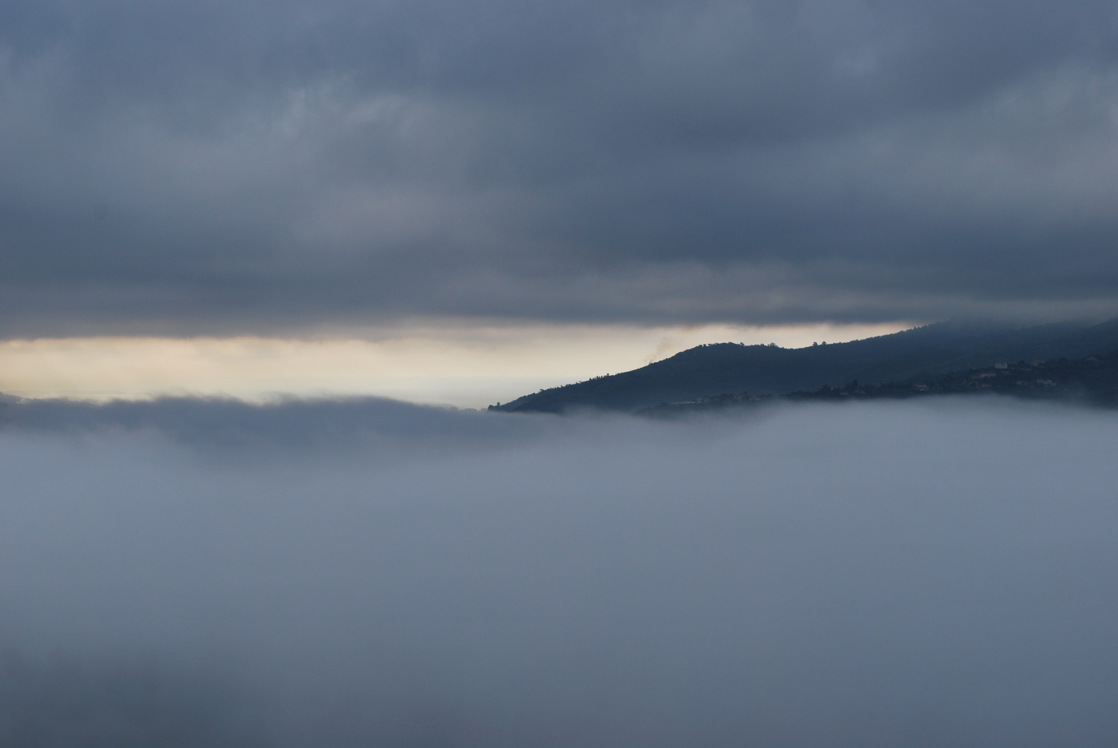 Entre deux couches de nuages