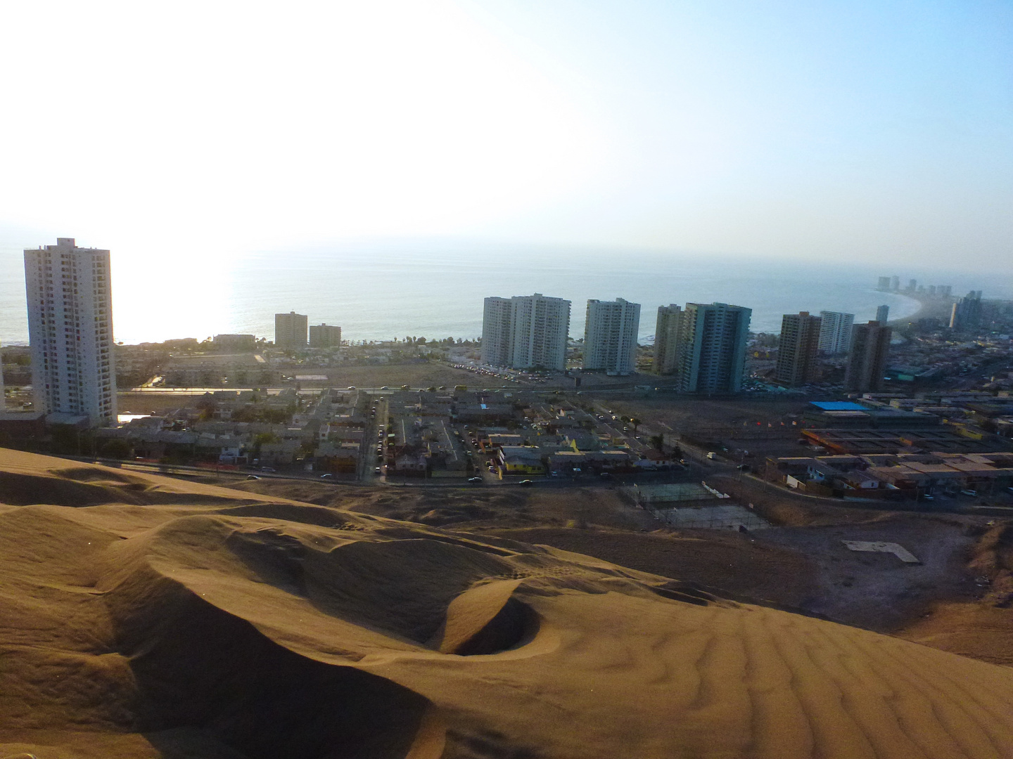 Entre el desierto y el mar, Iquique