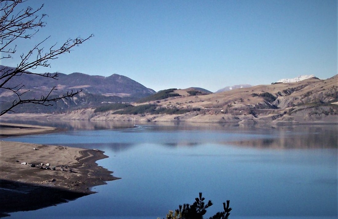 entre lac et montagne 