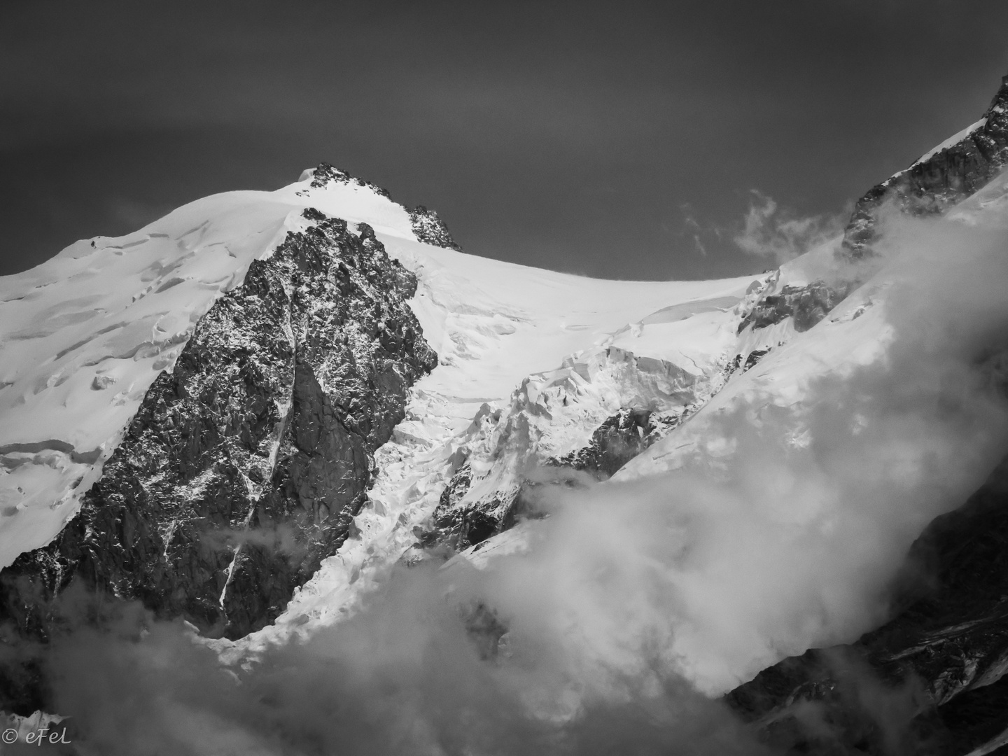 entre nuages et ciel : le roc et la neige !