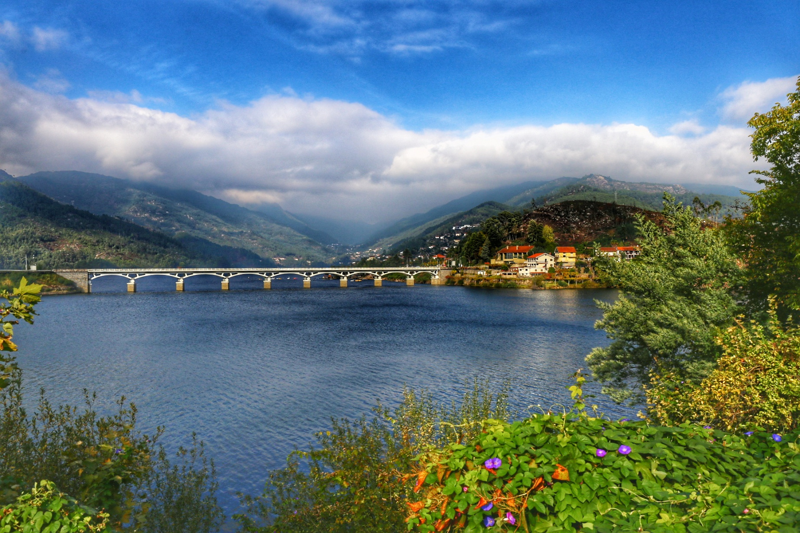 Entre rio y nubes