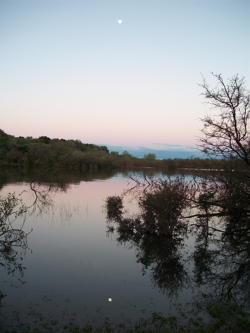 Entre rios .... la luna como un espejo