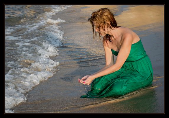 Entre sus manos, el agua