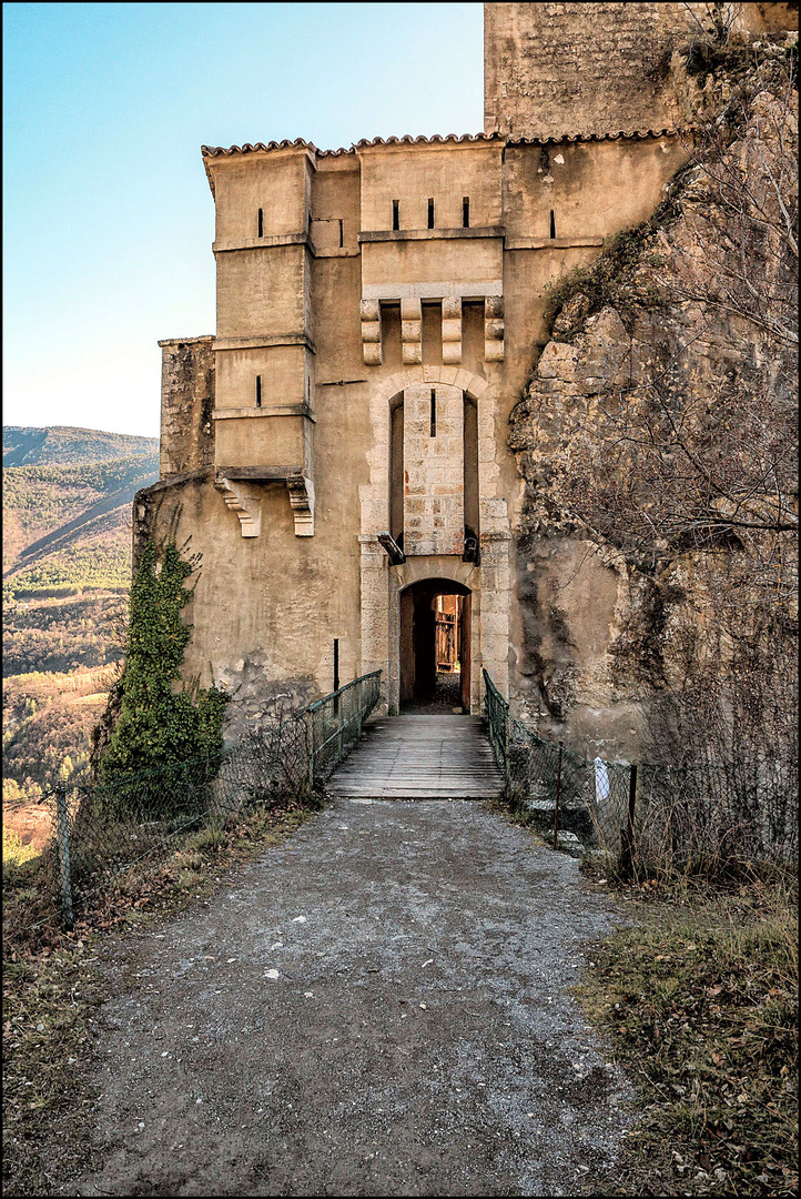 Entrée dans la citadelle