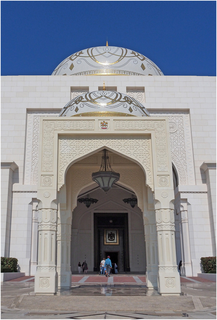 Entrée du Palais Qasr Al Watan  