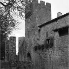 Entrée du village fortifié de Larressingle (Gers)