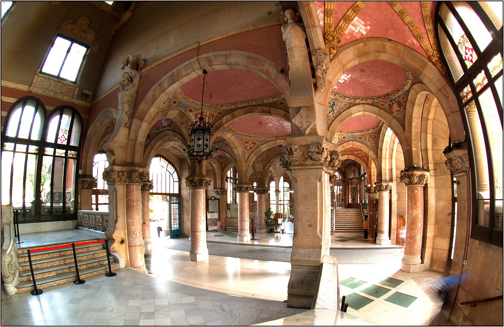 Entree ins Hospital de la Santa Creu i de Sant Pau ...