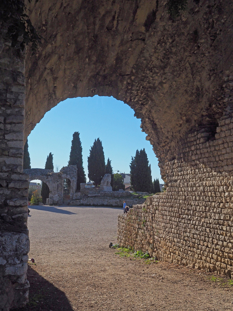 Entrée nord des Arènes de Cimiez