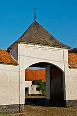Entry of Old Flemish Farm
