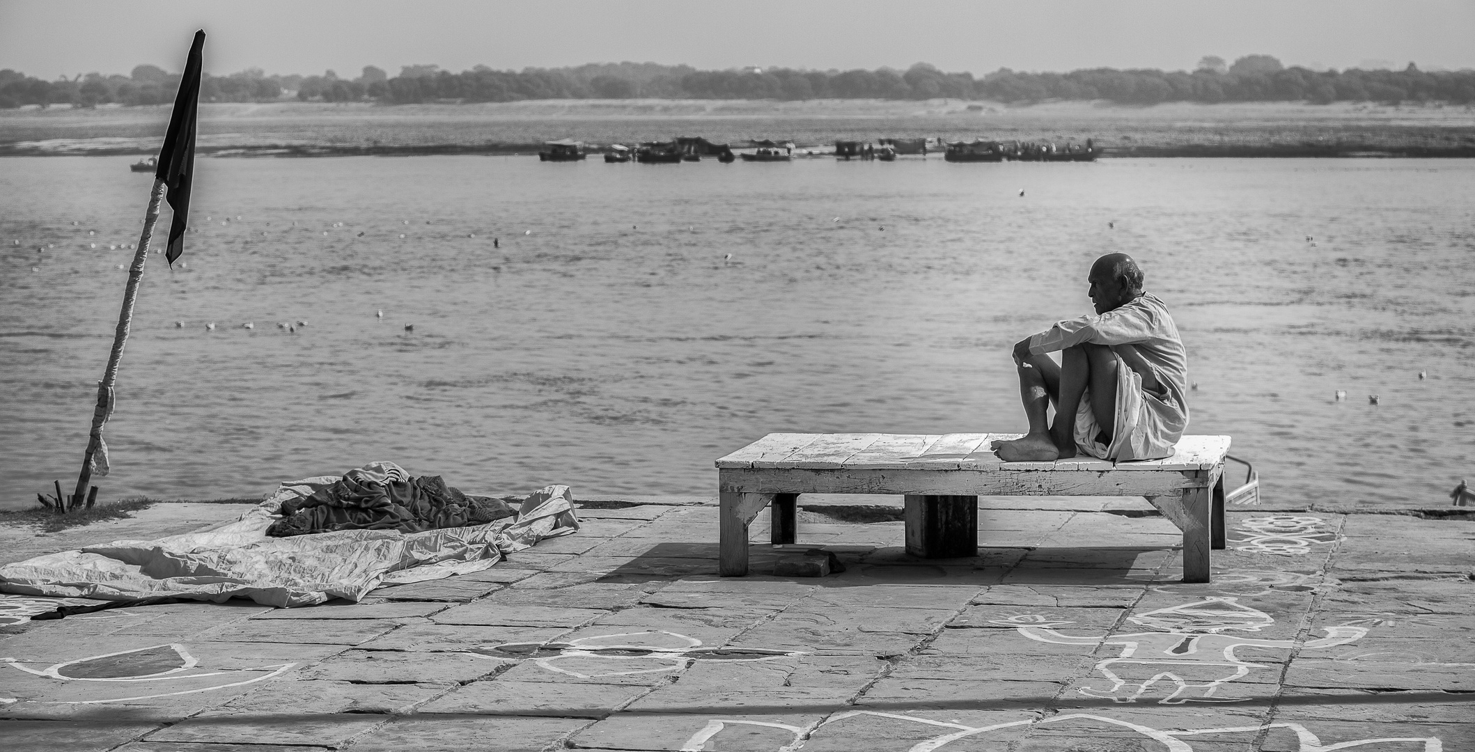 Entspannung am Ganges, Varanasi (Indien)