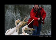 Entweder Du machst jetzt Bilder von uns .....