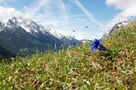 Enzian mit Blick zum Bergpanorma von Silke76 