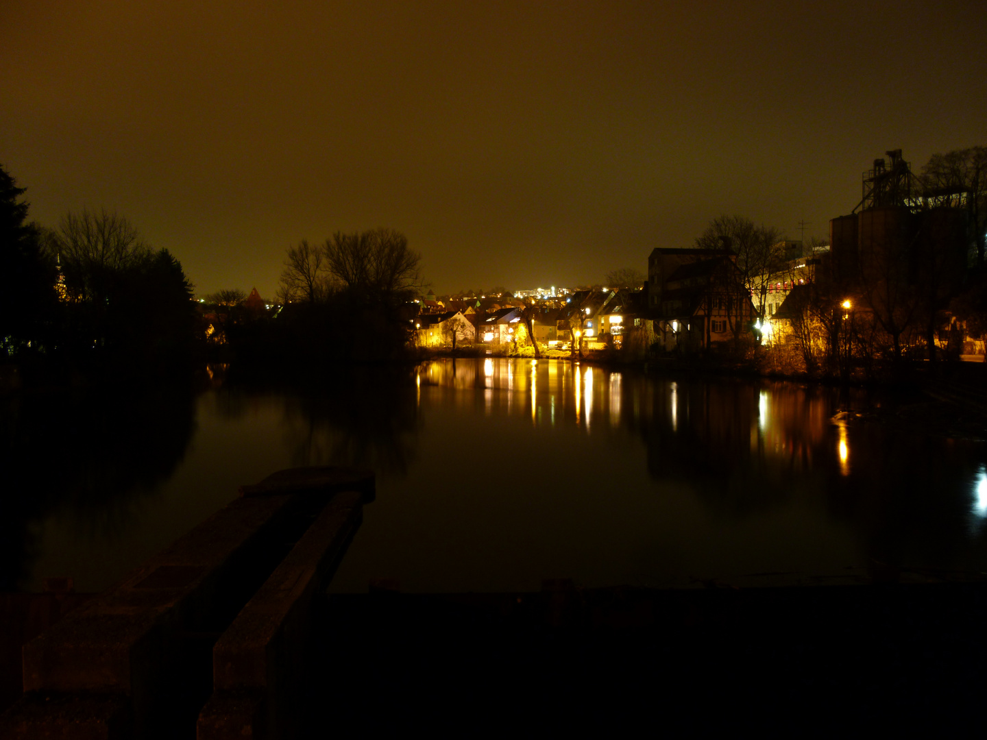 Enzufer bei Nacht