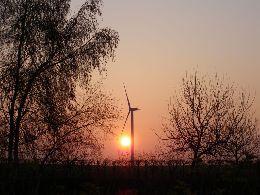 EOLIENNE LEVER DE SOLEIL