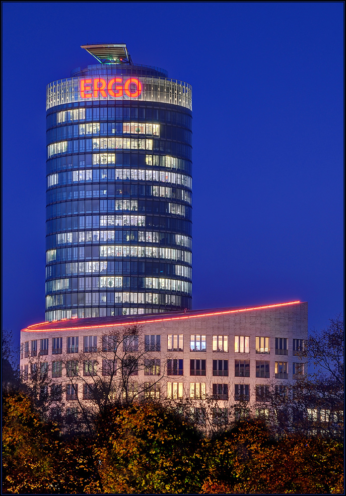 E.ON vor ERGO Foto & Bild deutschland, europe, nordrhein westfalen Bilder auf E.ON vor ERGO Foto & Bild deutschland, europe, nordrhein westfalen Bilder auf