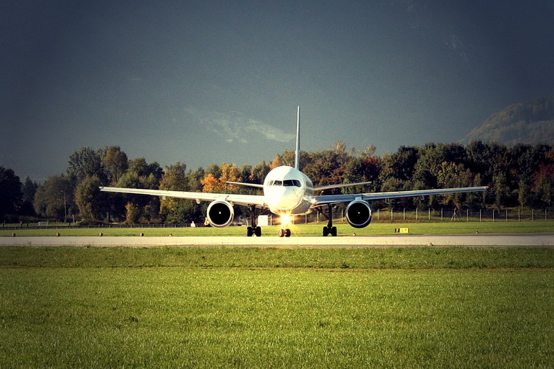 Eos Boing 757-200 zu Gast am Salzburg Airport