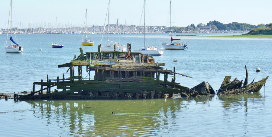 épave dans la rade de Lorient