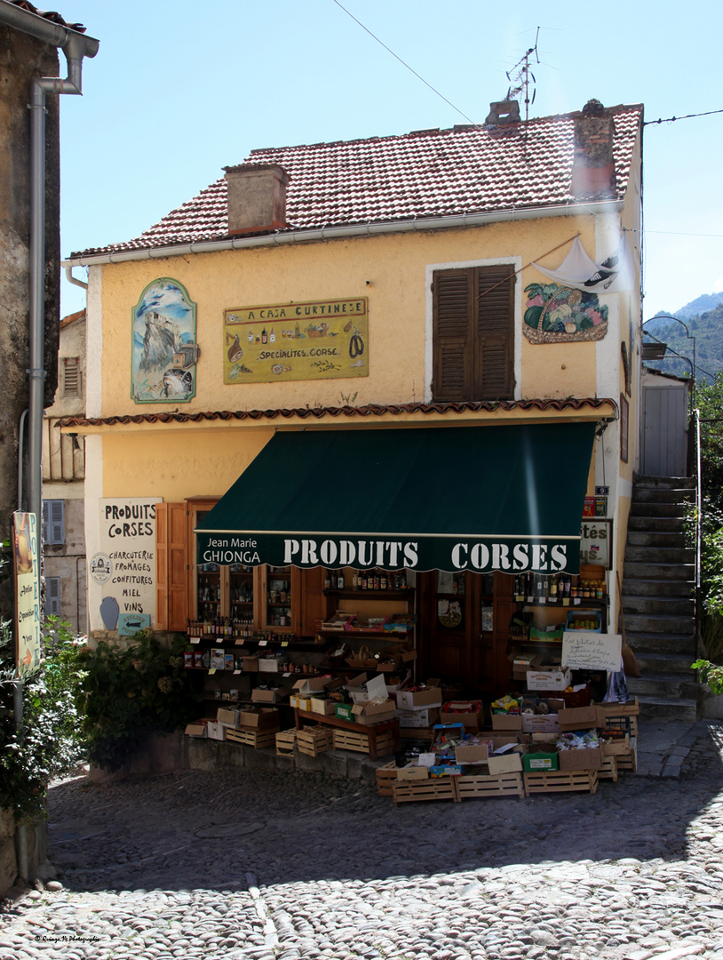 Epicerie de Corté en Corse