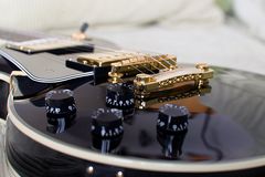 Epiphone Les Paul Custom. (Gibson)