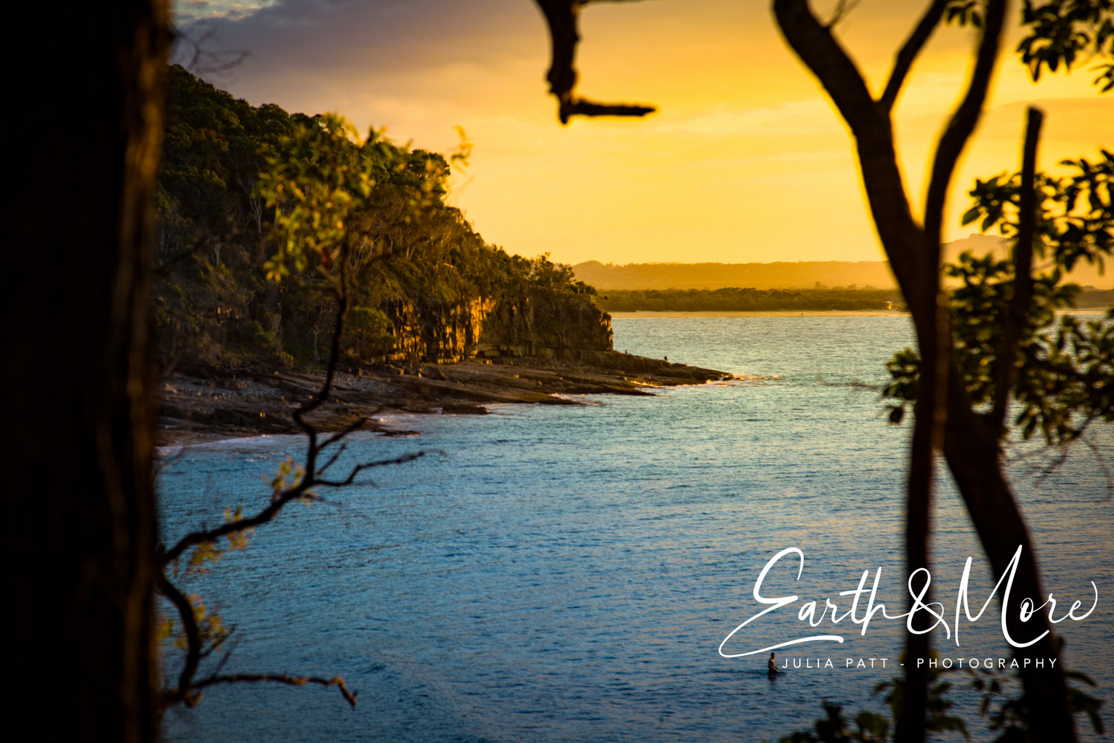 Epischer Sonnenuntergang im Noosa Nationalpark, Australien