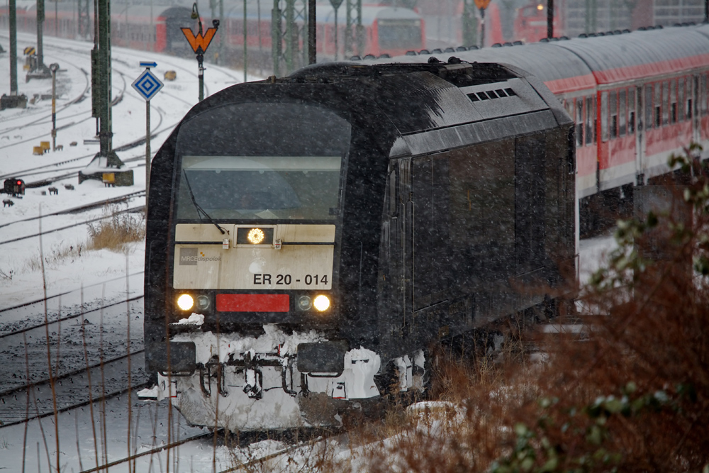 ER 20 der NOB im Hbf. Kiel.