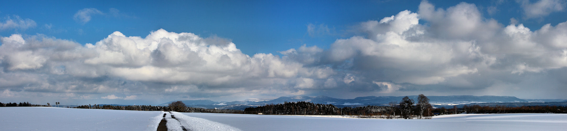 ......... " Er ist noch nicht vorbei.......der Winter ...."!