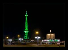 Er ist wieder grün - der Funkturm.