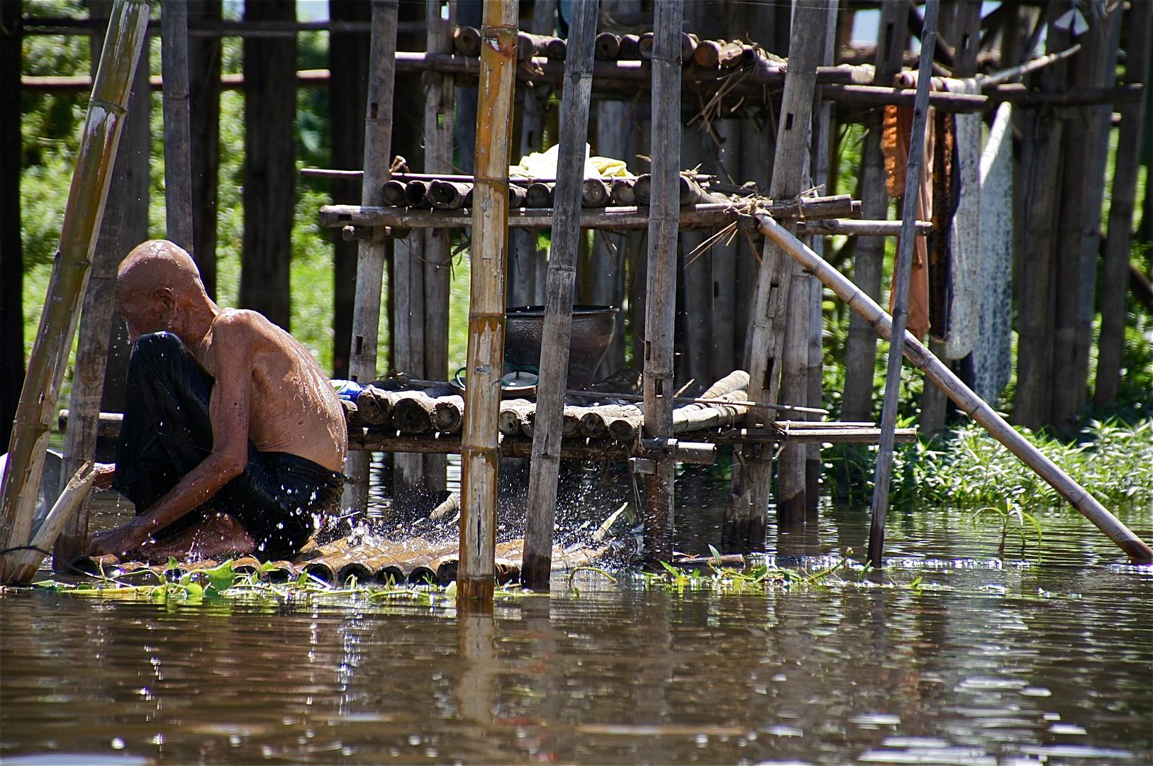 er pritschelt halt auch noch gerne ;-), burma 2011