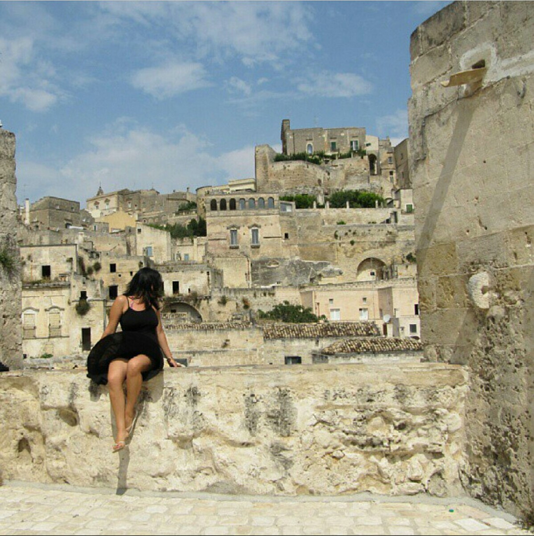 Era la vertigine. L'ottenebrante, irresistibile desiderio di cadere...