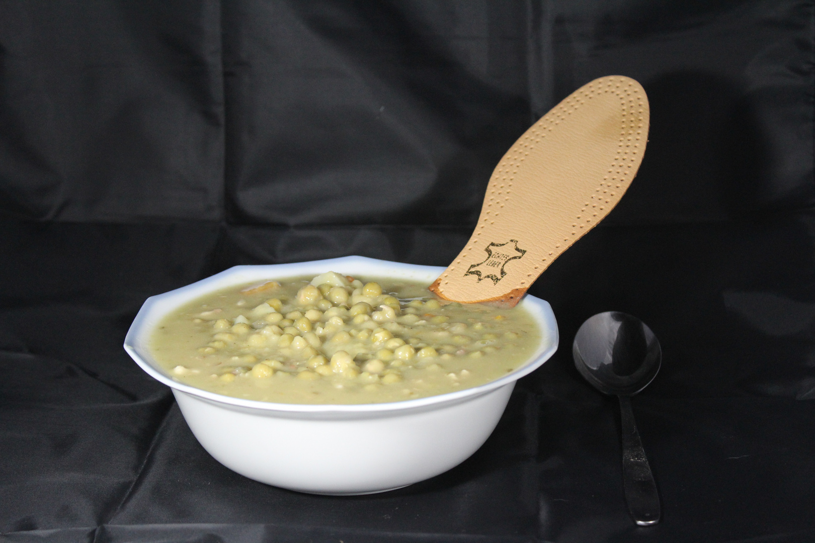 Erbsensuppe mit Einlage