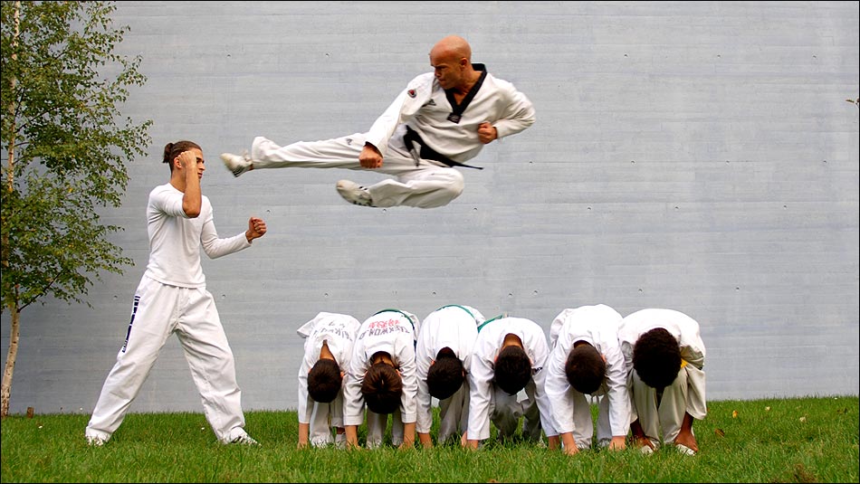 Erdal gibt alles ... 2. Bild (Sportart: Taekwondo) Foto ...
