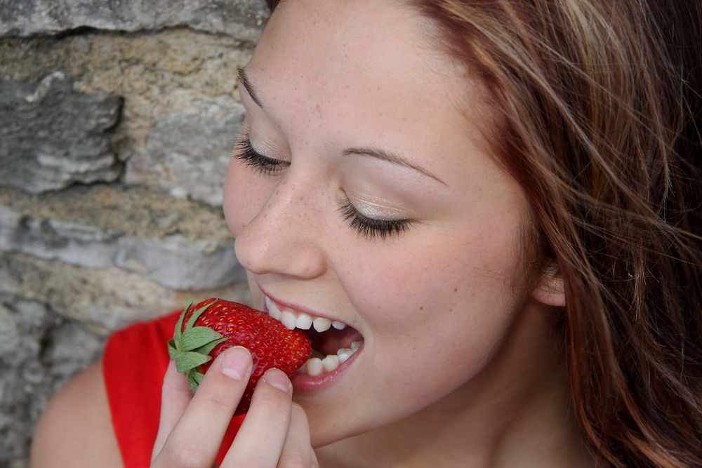 Erdbeeren essen