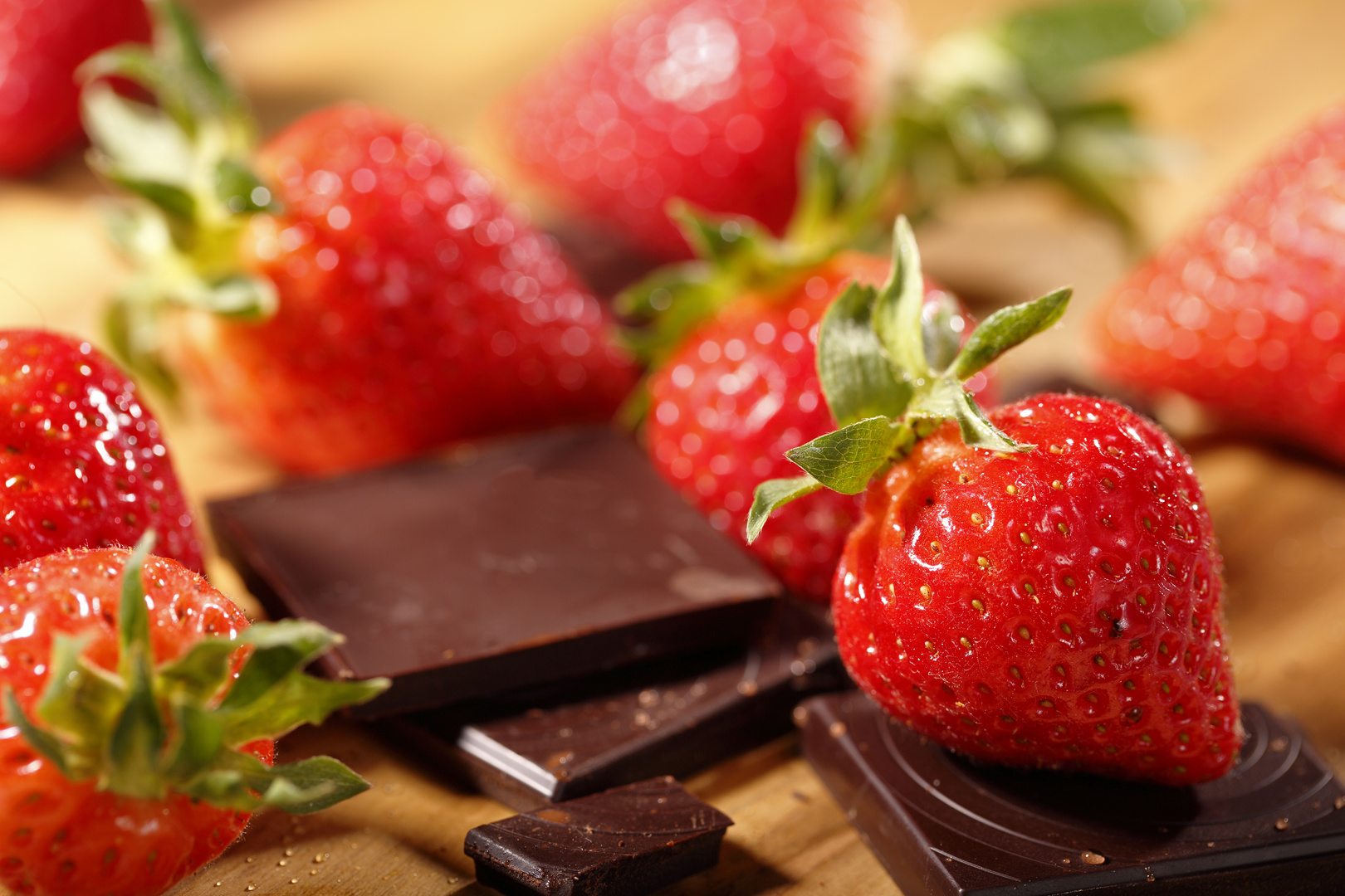 Erdbeeren und Schokolade Foto &amp; Bild | stillleben, food-fotografie ...