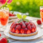 Erdbeerkuppel Dessert