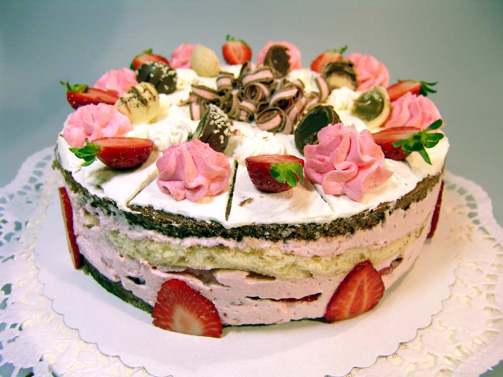 Erdbeersahnetorte Foto & Bild | stillleben, food-fotografie, gebäck