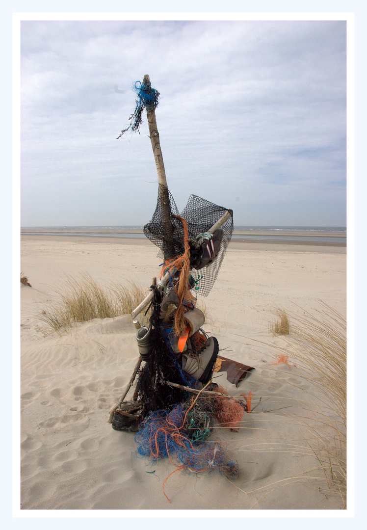 " Erde - Europa - Nordsee - Baltrum - Strandgut oder kunst ? "