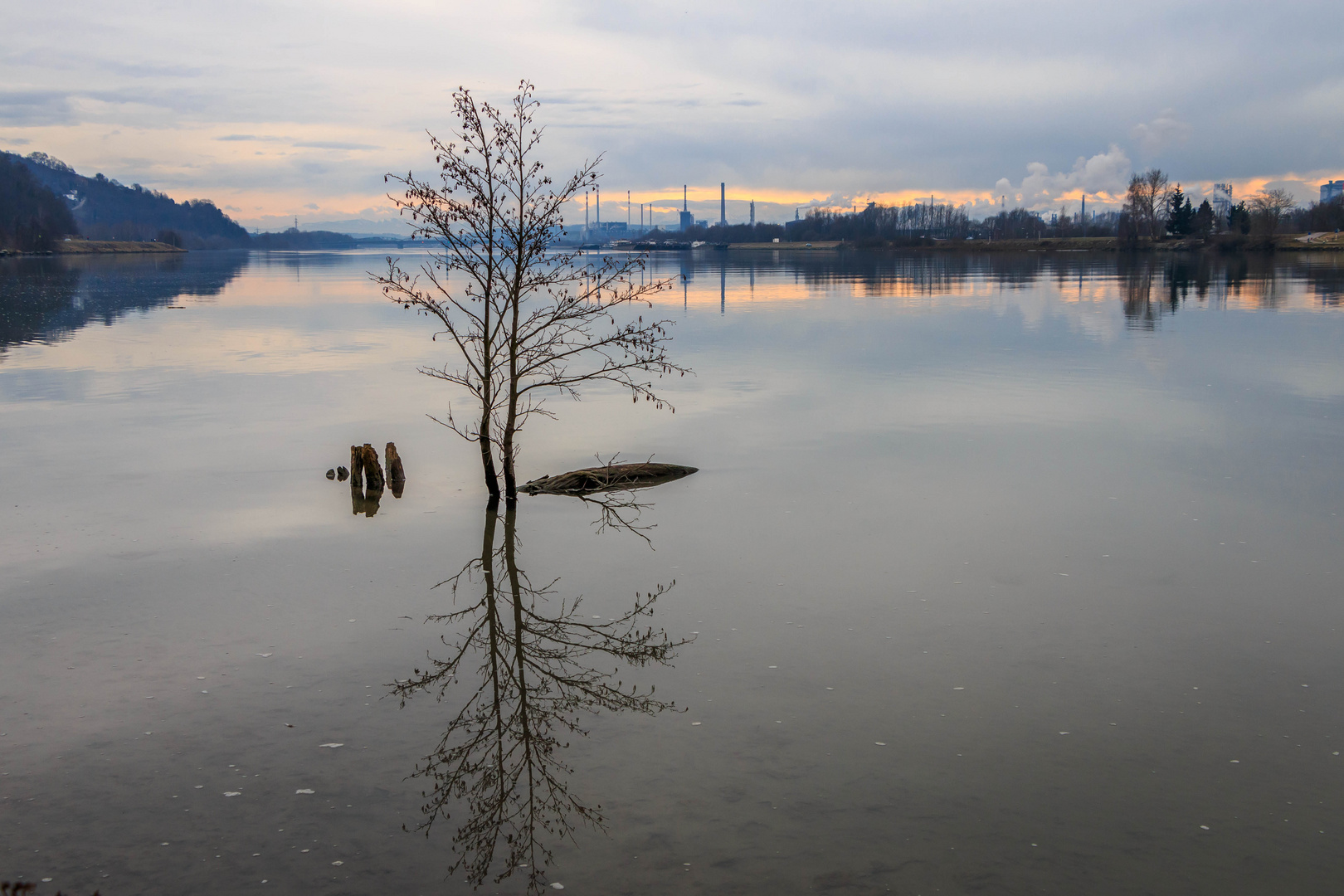 Erde und Wasser