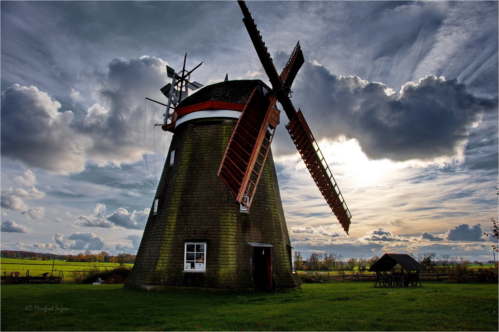 Erdholländer-Windmühle in Steinhagen/Vorpommern