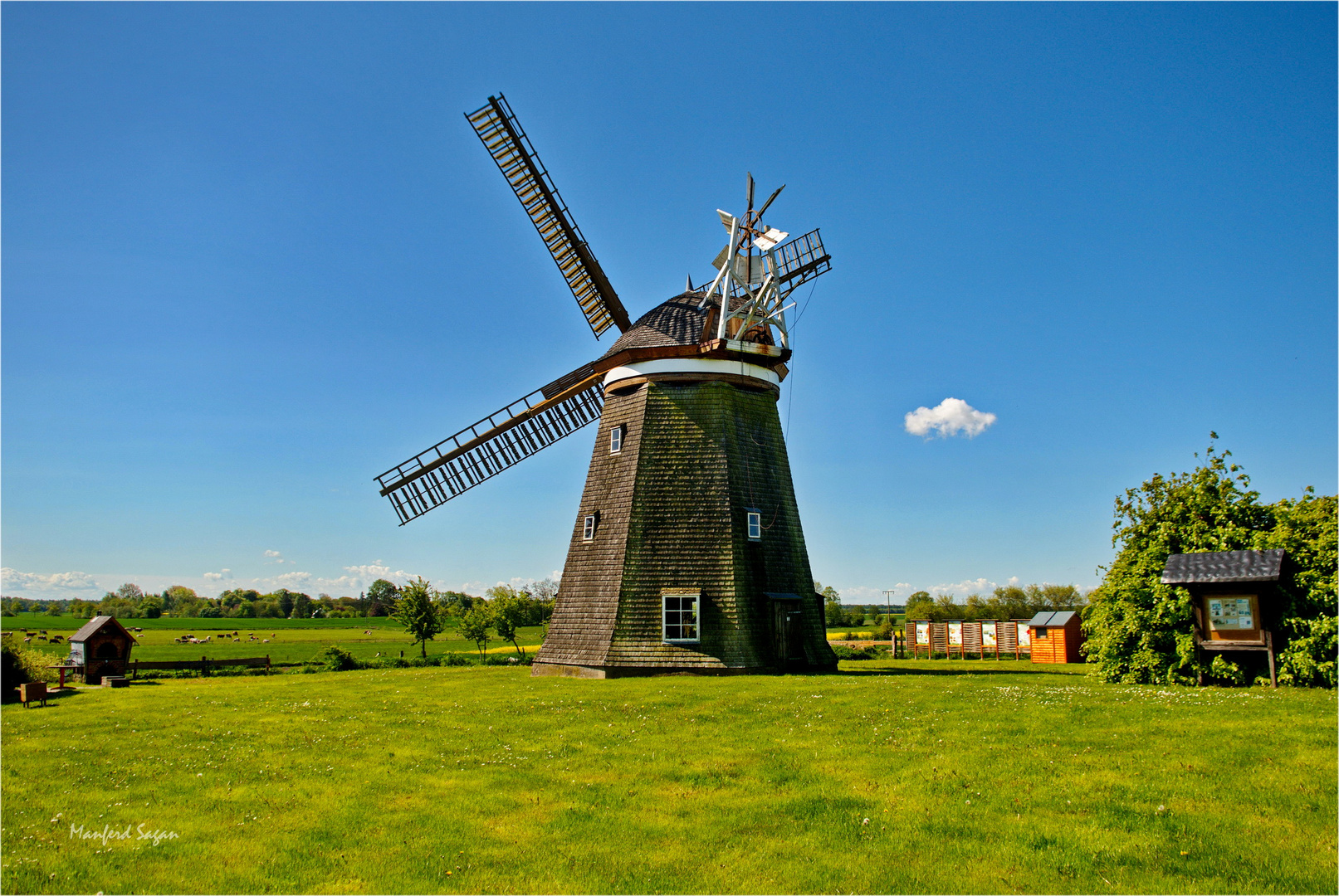 Erdholländermühle bei Steinhagen/Vorpommern