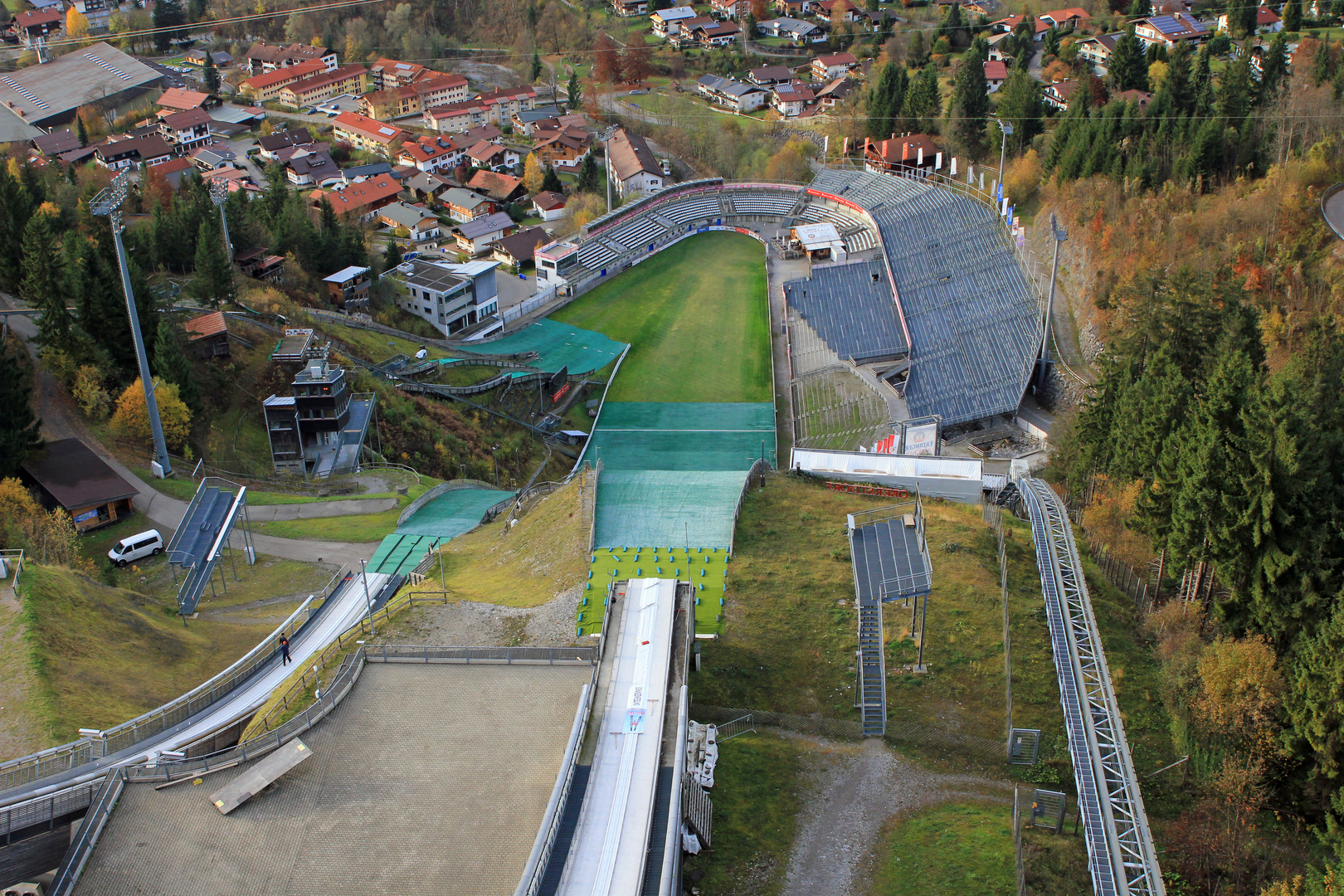 Erdinger Arena Oberstdorf (Blick von der Aussichtsplattform Nähe Startposition)