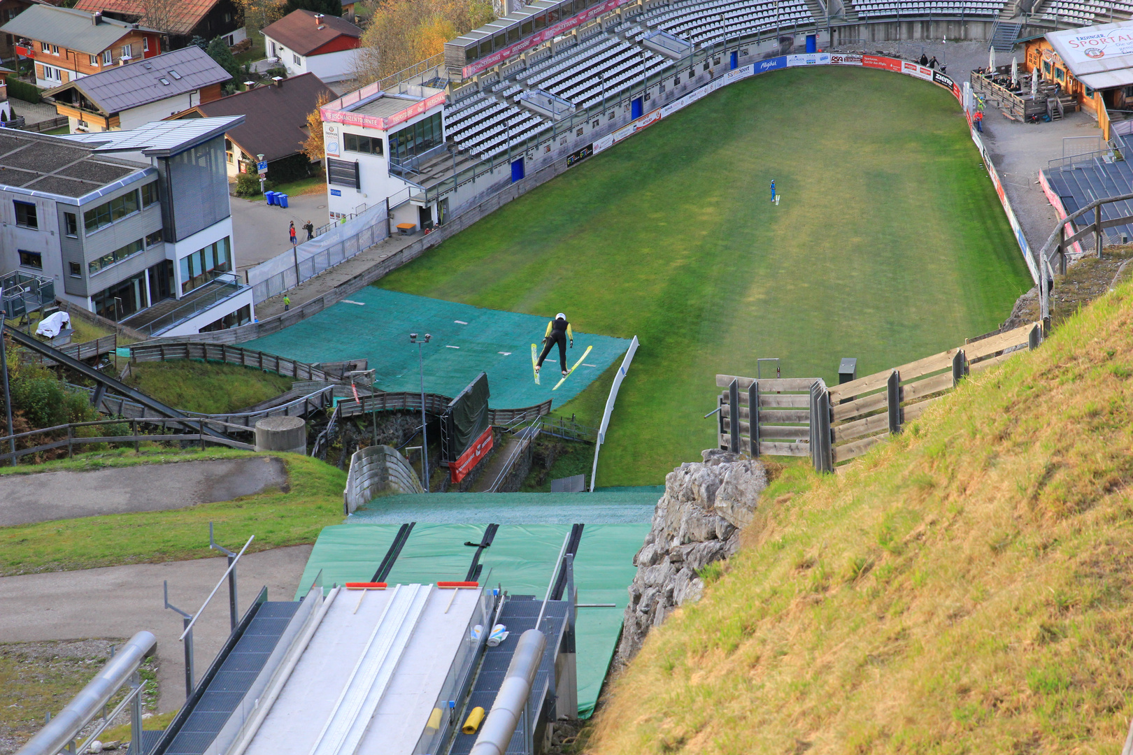 Erdinger Arena Oberstdorf (Übungssprung von der präparierten Sprungschanze HS 106)