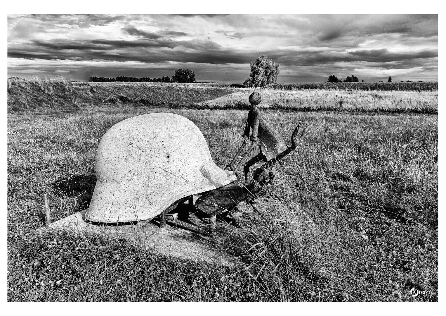 erdrückender Stahlhelm