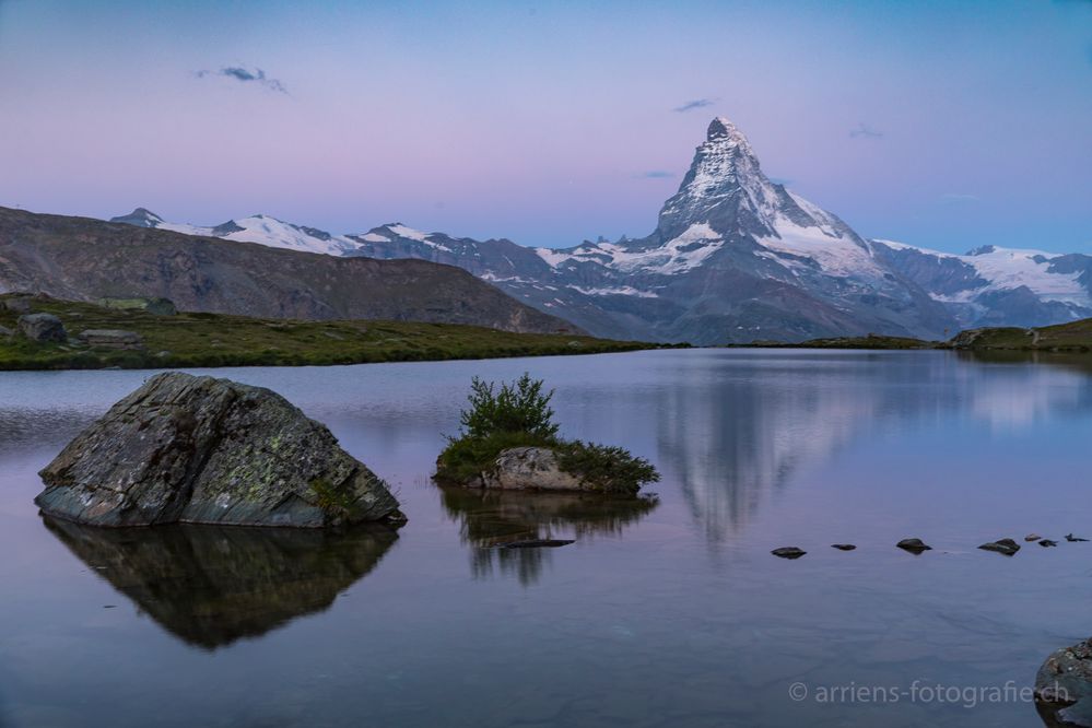 Erdschatten am Stellisee