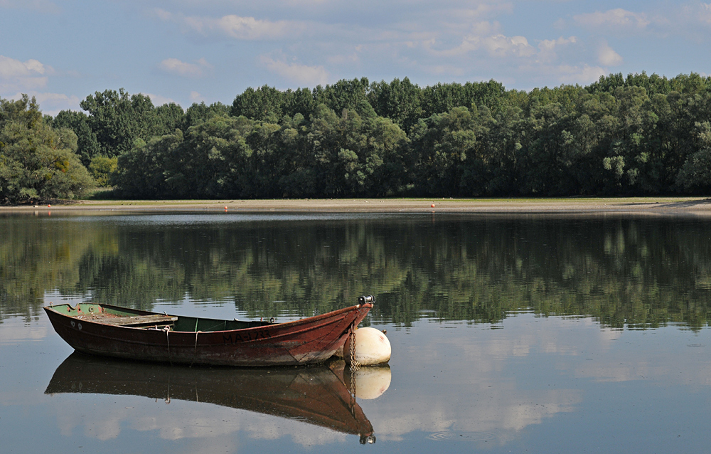 Erfelder Altrhein: Boote – Spiegeln 04