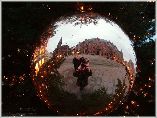 Erfurt in der Weihnachtskugel