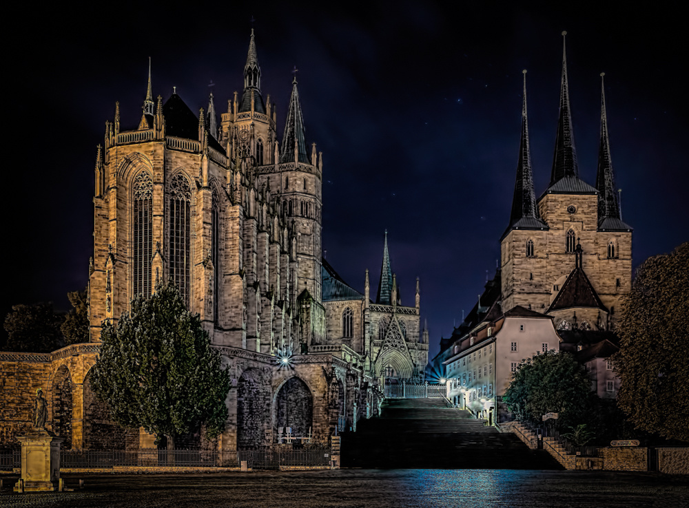 Erfurter Dom bei Nacht