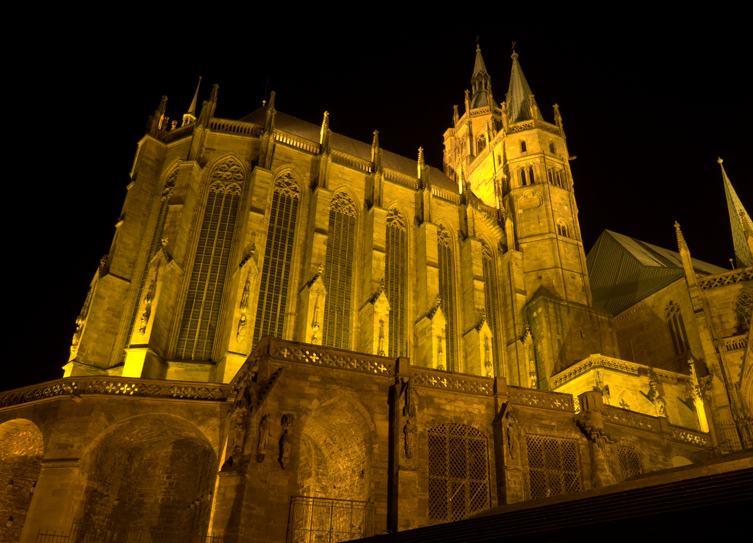 Erfurter Dom bei Nacht