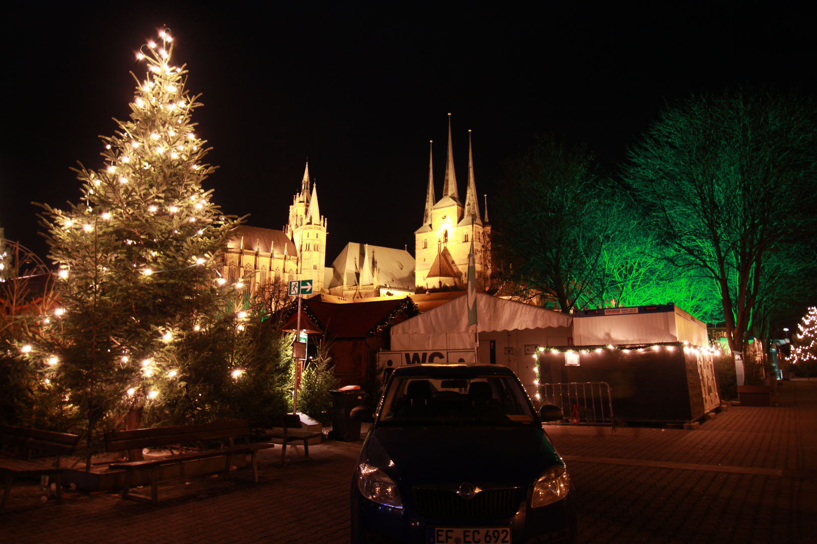 Erfurter Weihnachtsmarkt bei Nacht